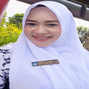 Arnetty Suswati, S.H(NIP. 197802012022212001) Guru PPKN