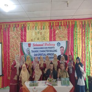 TRAINING CHARACTER BUILDING DAN SPIRITUAL HIPNOSIS